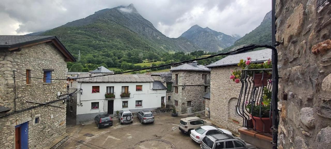 Casa De La Marmota Villa Eriste Bagian luar foto